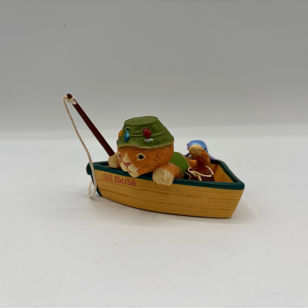 Hallmark Keepsake‎ Ornament Dated 2005 You've Been Caught Handcrafted